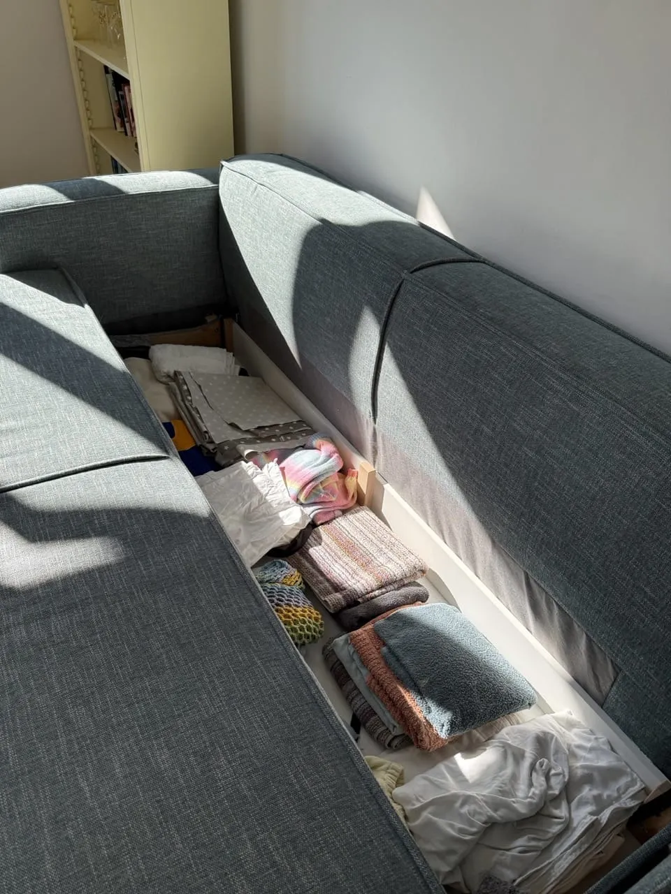 DANDY sovesofa med praktisk opbevaringsrum